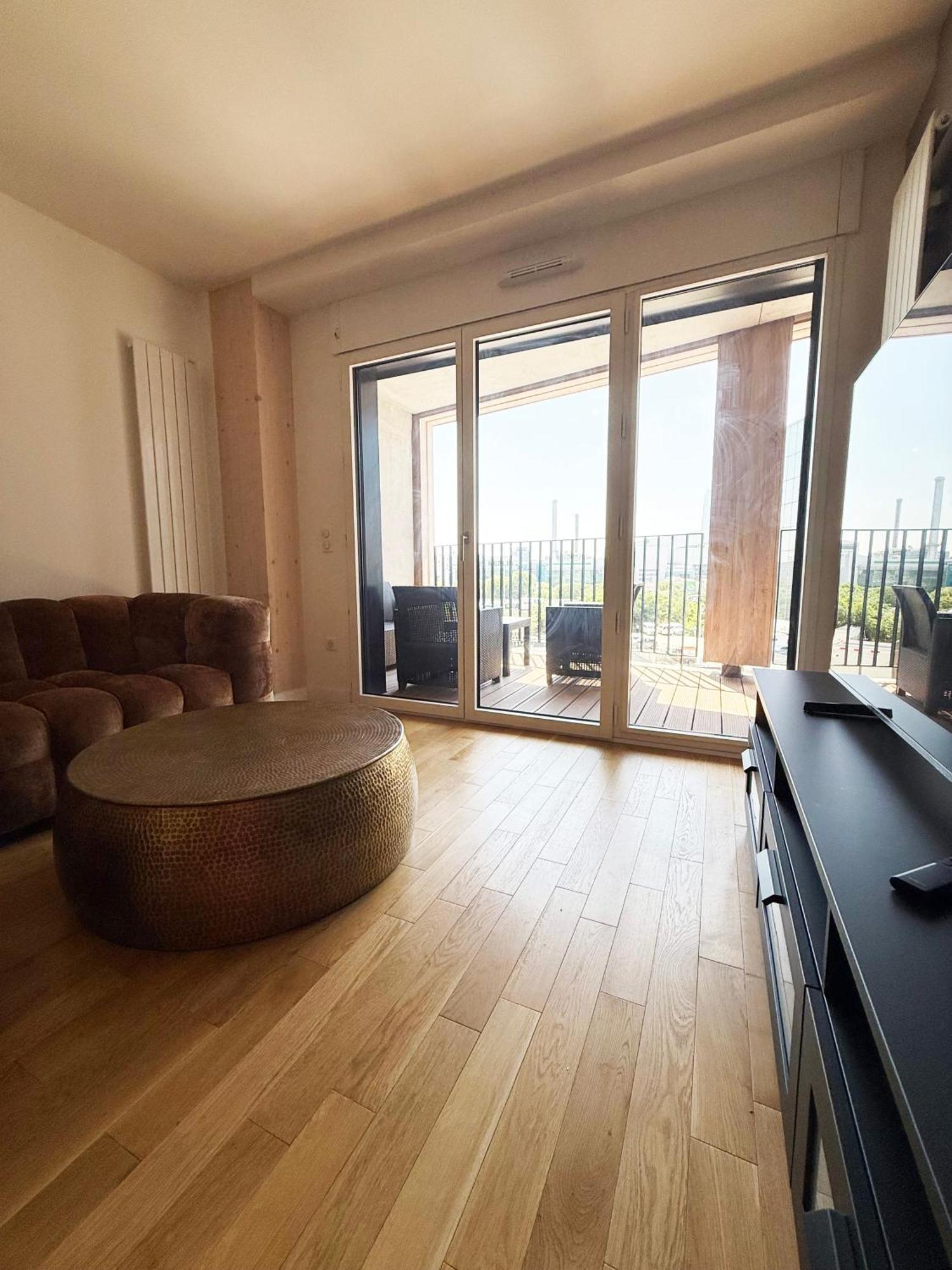 Apartment Charme Parisien Neuf Et Cosy