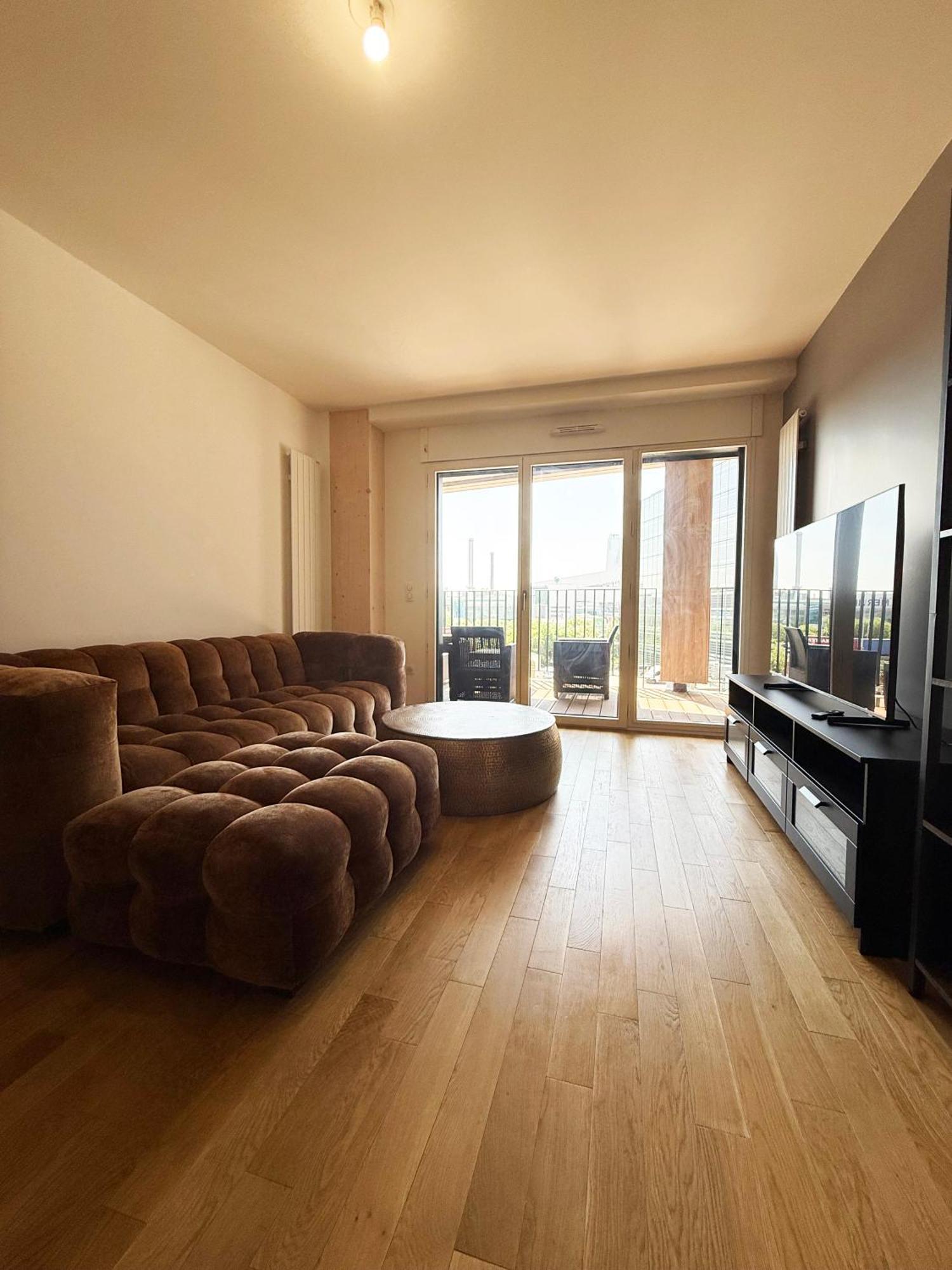 Apartment Charme Parisien Neuf Et Cosy